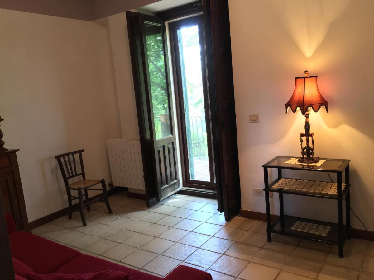 Bed And Breakfast Il Glicine Piedimonte Etneo Cameră foto